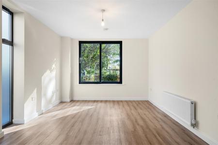 Living/dining area (2)
