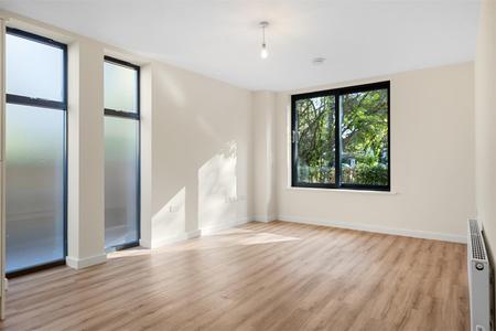 Living/dining area (2)