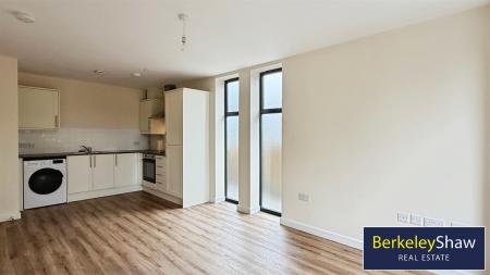 Open plan kitchen diner/living area (4)