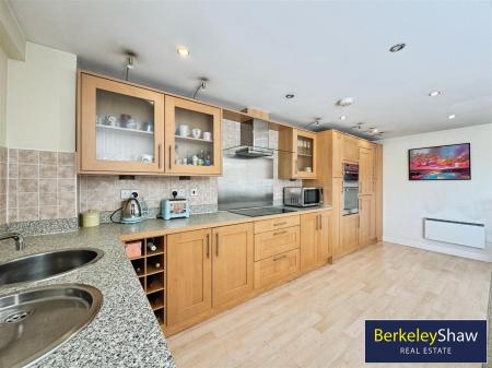 Kitchen (2)