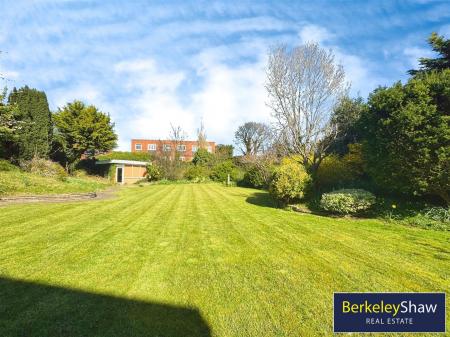 Rear garden (2)