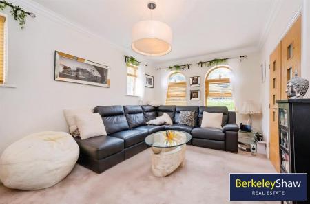 Living room (2)