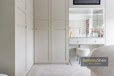 Bedroom 2 (2)