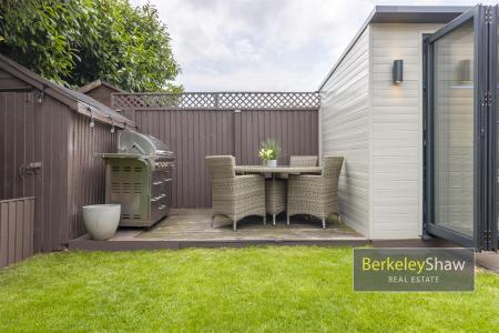 Rear garden (3)
