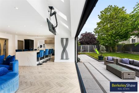 Kitchen/Living/Dining