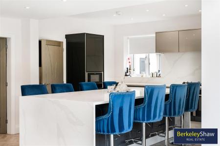 Kitchen/Living/Dining