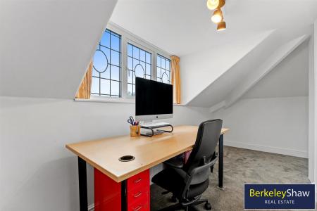 Bedroom 5 - Second Floor