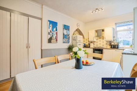 Kitchen diner (2)