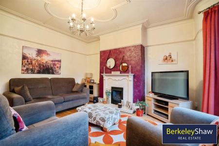 Living room (2)