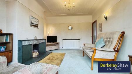 Living room (2)