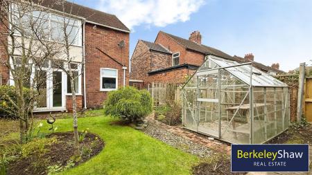 Rear garden (2)