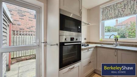 Kitchen (2)