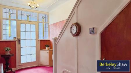 Entrance hall (2)