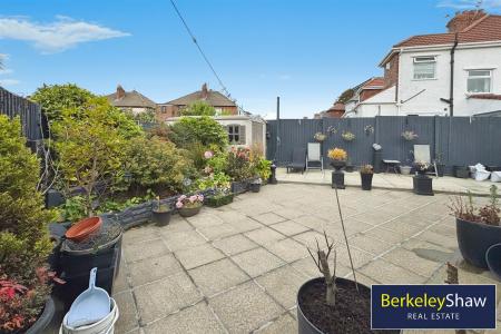 Rear garden (2)