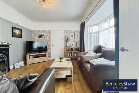 Living room (2)