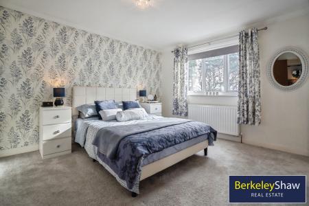 Bedroom 1 (ensuite)