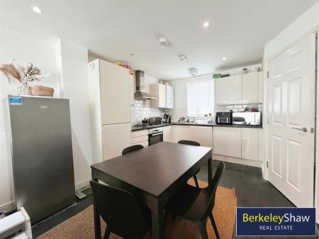 Open Plan Lounge Kitchen
