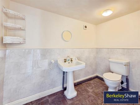 Shower Room (Garage)