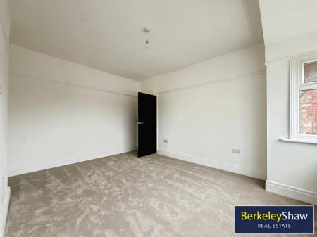 Bedrooms 1 (master)
