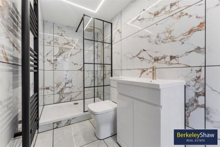 Family Shower Room