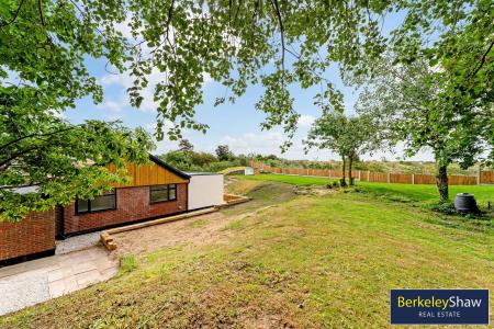 11 Briary Croft-53.jpg