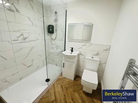 Main Shower Room
