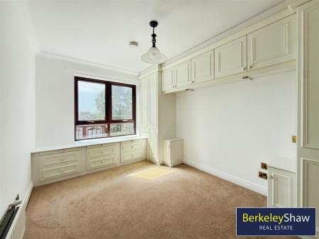 Bedroom 1 (En-suite)