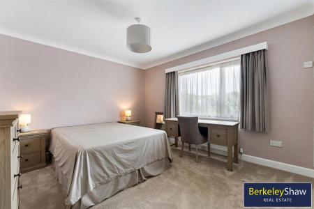 Bedroom 1 (2)