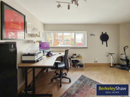 Office/Bedroom 4