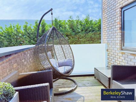 Roof Terrace - 1st Floor
