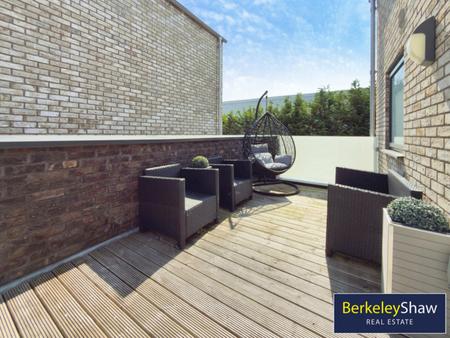 Roof Terrace - 1st Floor