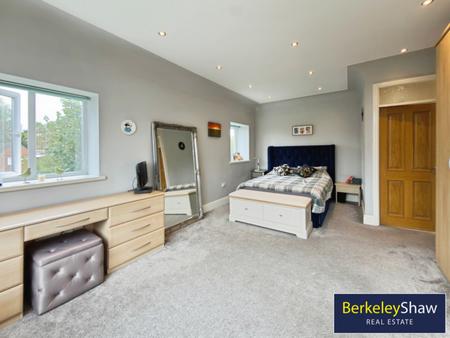 Bedroom 1 - Ensuite
