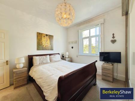 Bedroom 1 - Ensuite