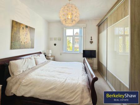 Bedroom 1 - Ensuite