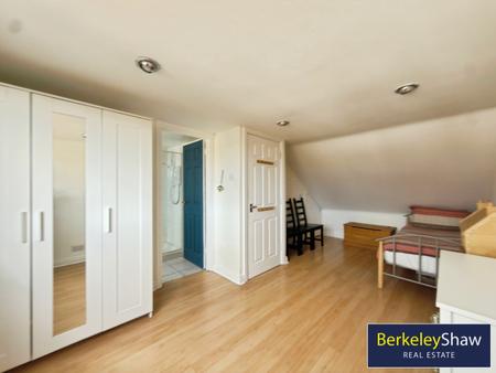 Bedroom 4 - 2nd Floor