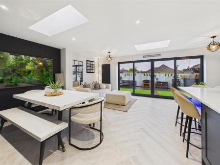 Living/Dining Area