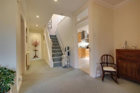 Entrance Hallway & Reception