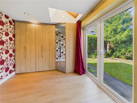 Garden Room/Bedroom 4