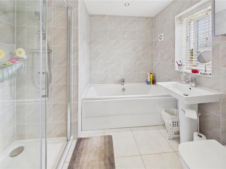 En-Suite Bathroom