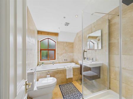 En-suite Bath/Shower Room