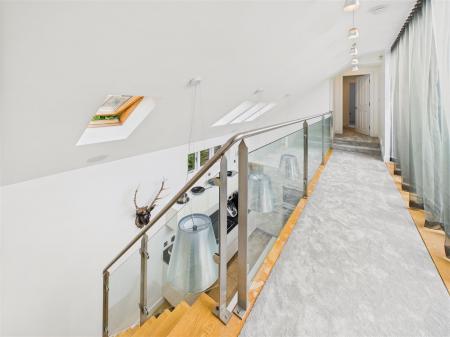 Rear Galleried Landing