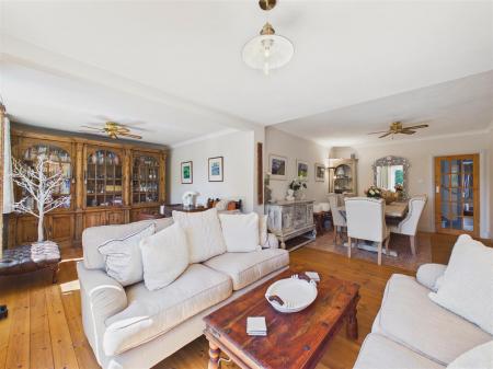 Sitting/Dining Room