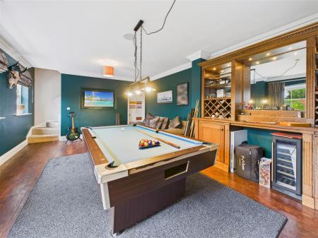 Sitting Room/Leisure Area