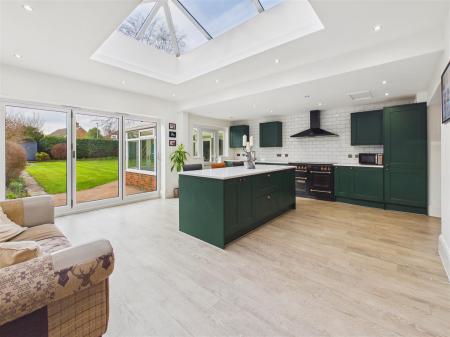Kitchen / Living Area