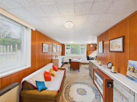 Bedroom 4/Study/Sitting Room