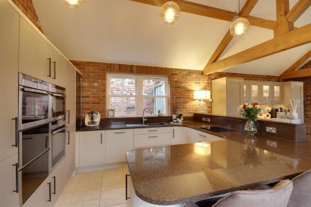 Kitchen & Day Room Area