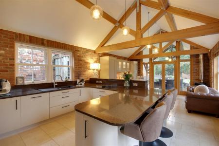 Kitchen & Day Room Area