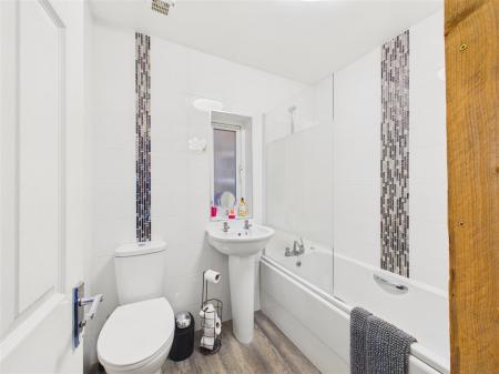 En-suite Bathroom