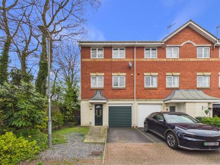 1 Lilac Road - Front