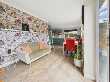 Living/Dining Area